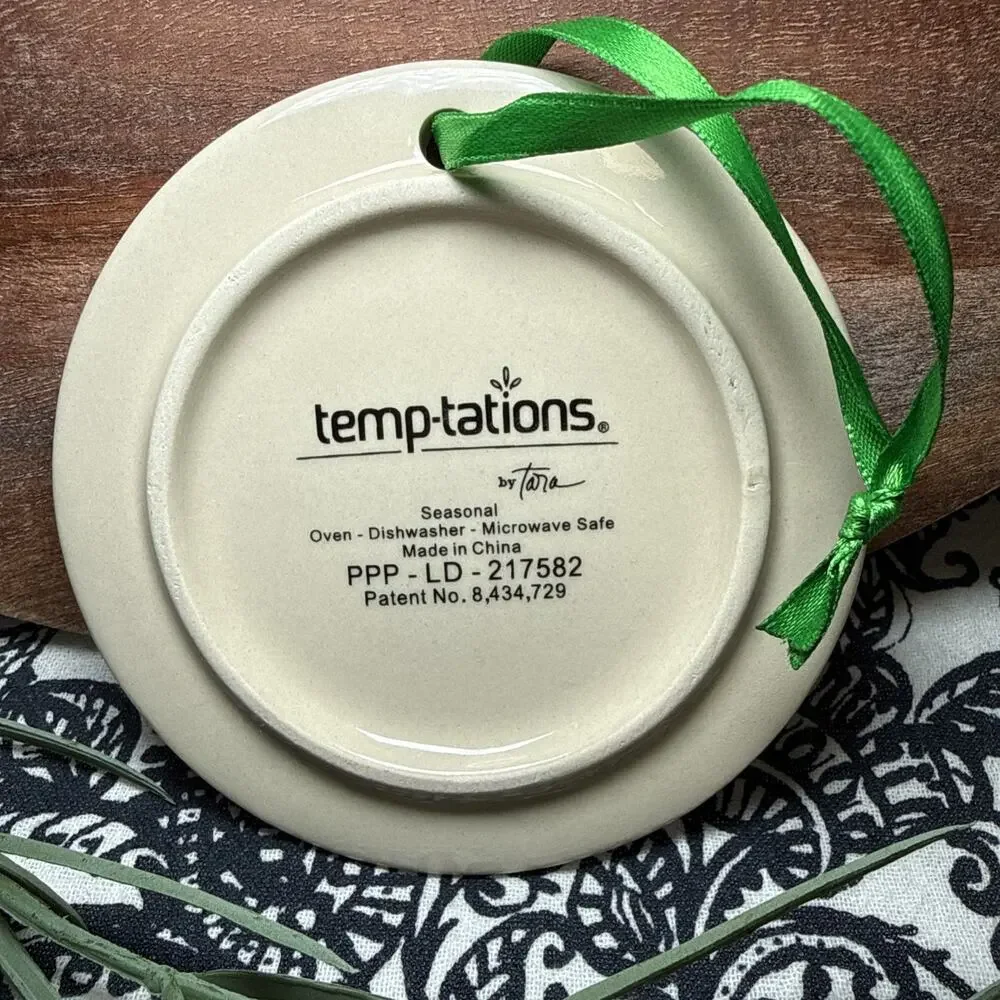 Temp-Tations by Tara Ceramic Round Christmas Ornament Cardinal Mug Lid 4